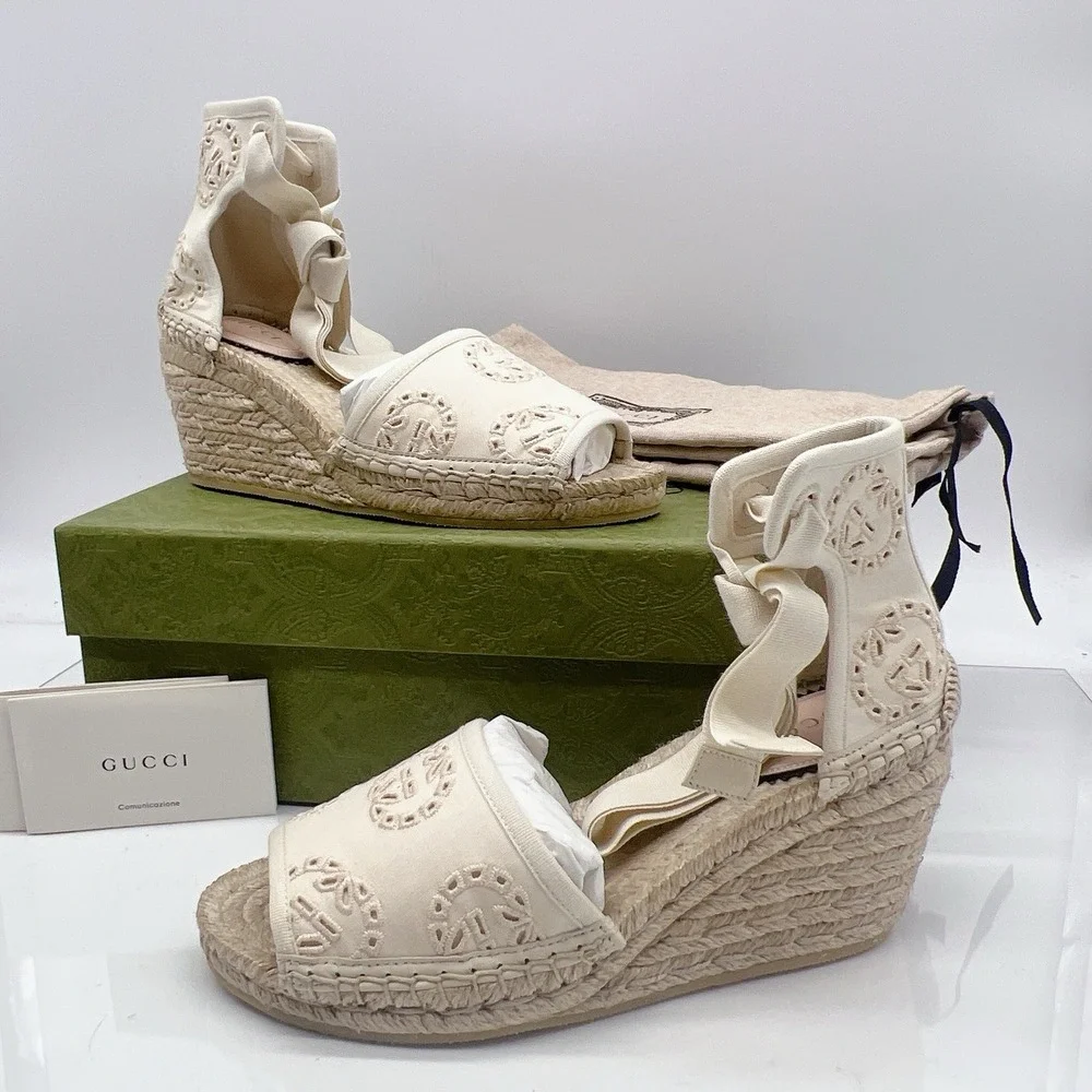 Gucci GG Damita Espadrille Wedge Sandal Eyelet Beige Canvas EU 37 US 7